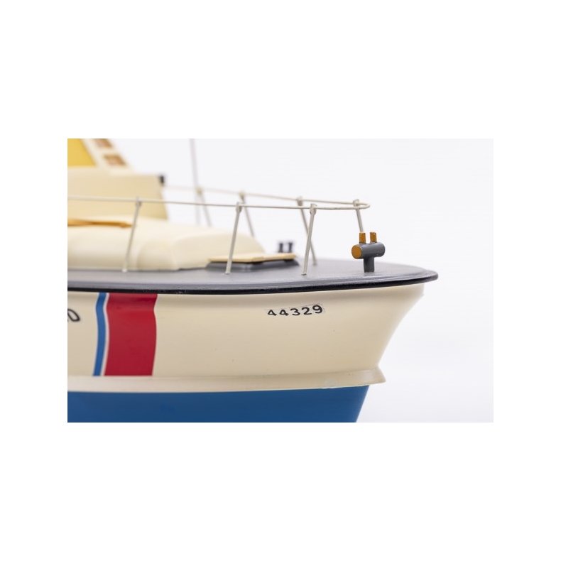 1:40 U.S. COAST GUARDS ( PLASTIC HULL )