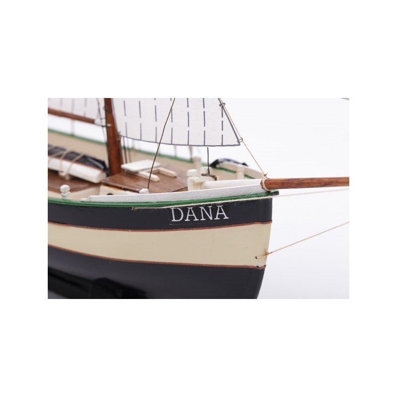 1:60 DANA ( PLASTIC HULL )