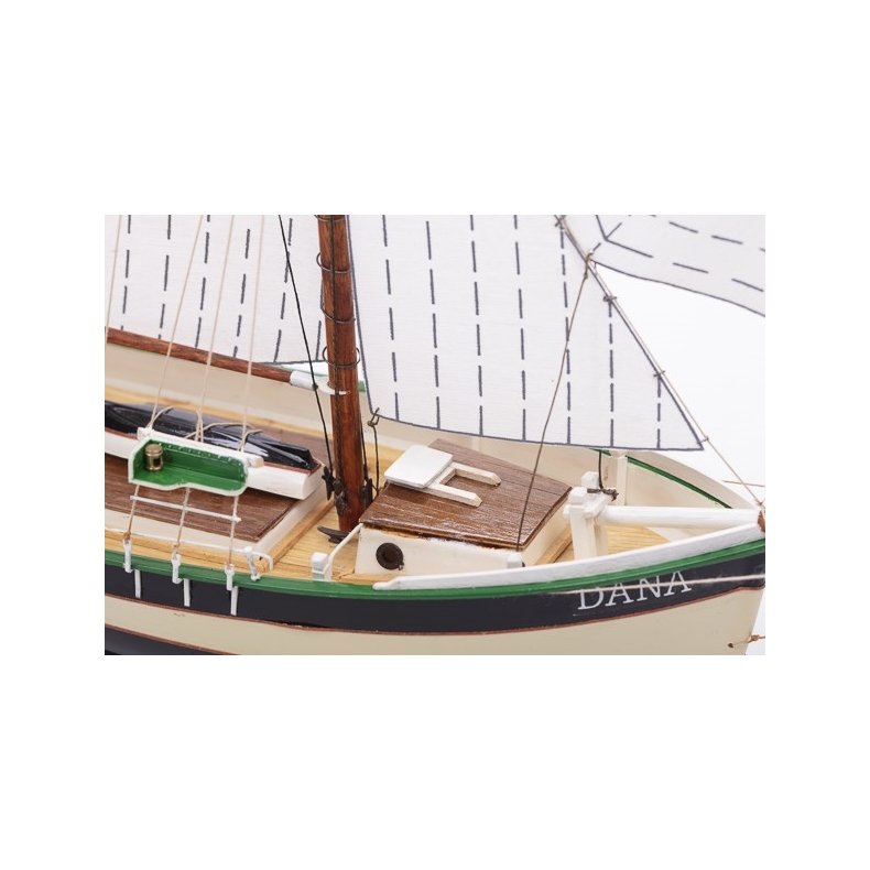 1:60 DANA ( PLASTIC HULL )