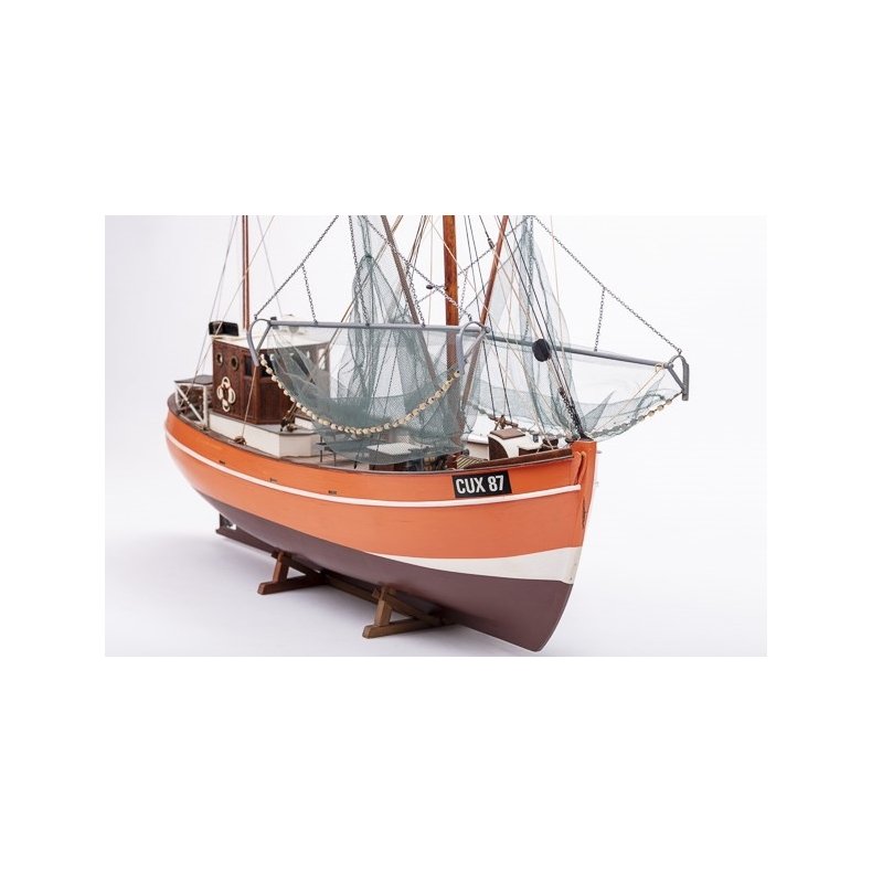 1:33 CUX 87 krabbekutter ( WOODEN HULL )