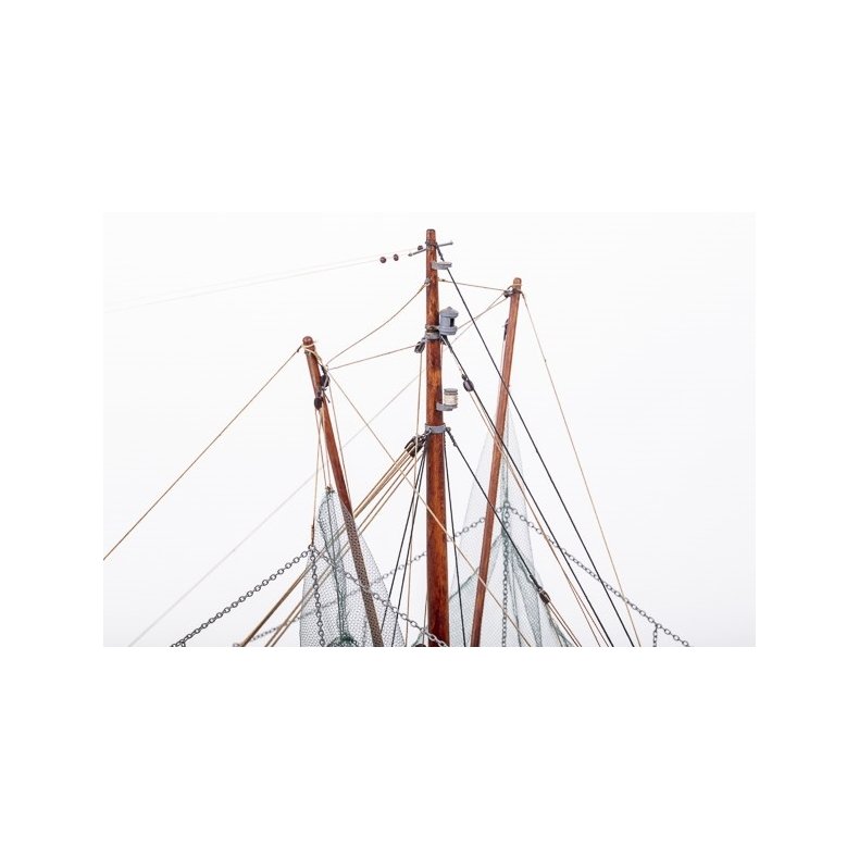 1:33 CUX 87 krabbekutter ( WOODEN HULL )