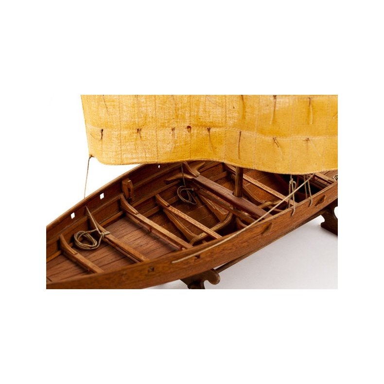 1:25 ROAR EGE -WOODEN HULL