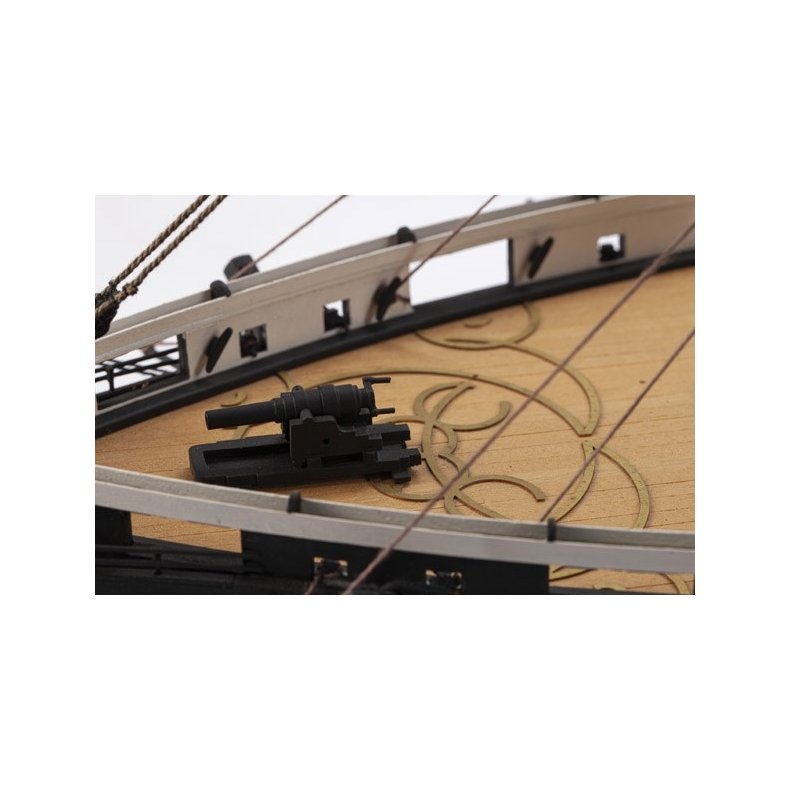 1:100 HMS WARRIOR -WOODEN HULL