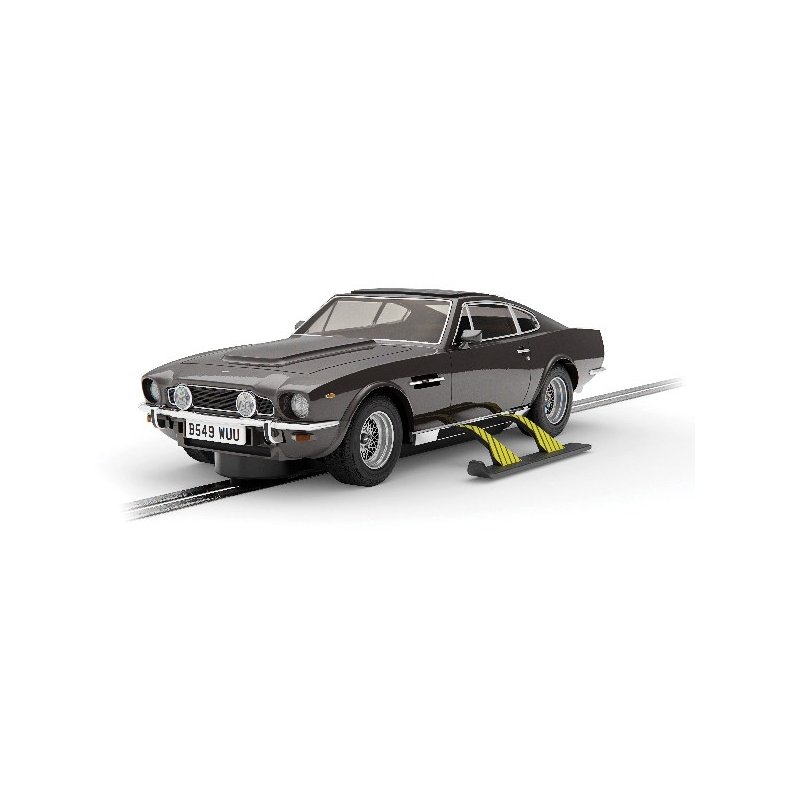 Scalextric JAMES BOND ASTON MARTIN V8 - THE LIVING DAYLIGHTS